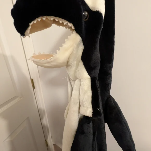 Black and White Orca Costume - Picture 3 of 7